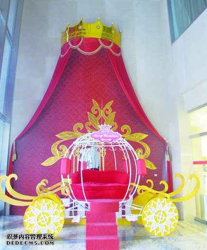 商家美陈齐斗艳 2015全场景美陈成主流