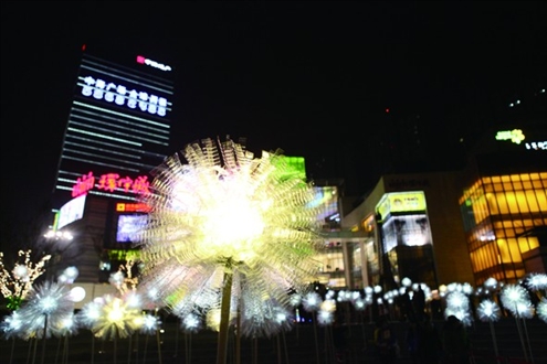 商家美陈齐斗艳 2015全场景美陈成主流